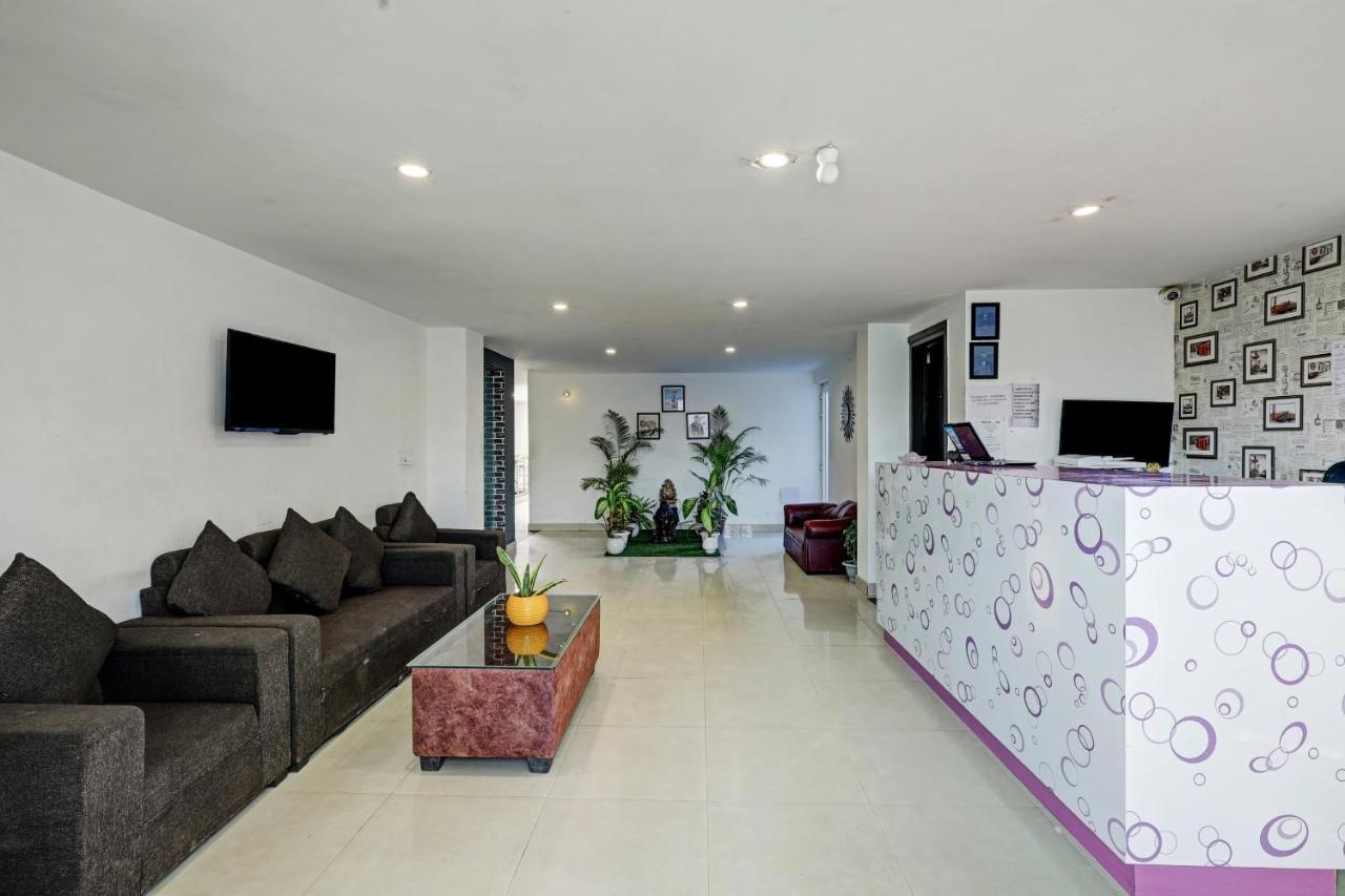 Super Townhouse Tipsyy Near Bestech Central Square Mall 古尔冈 外观 照片