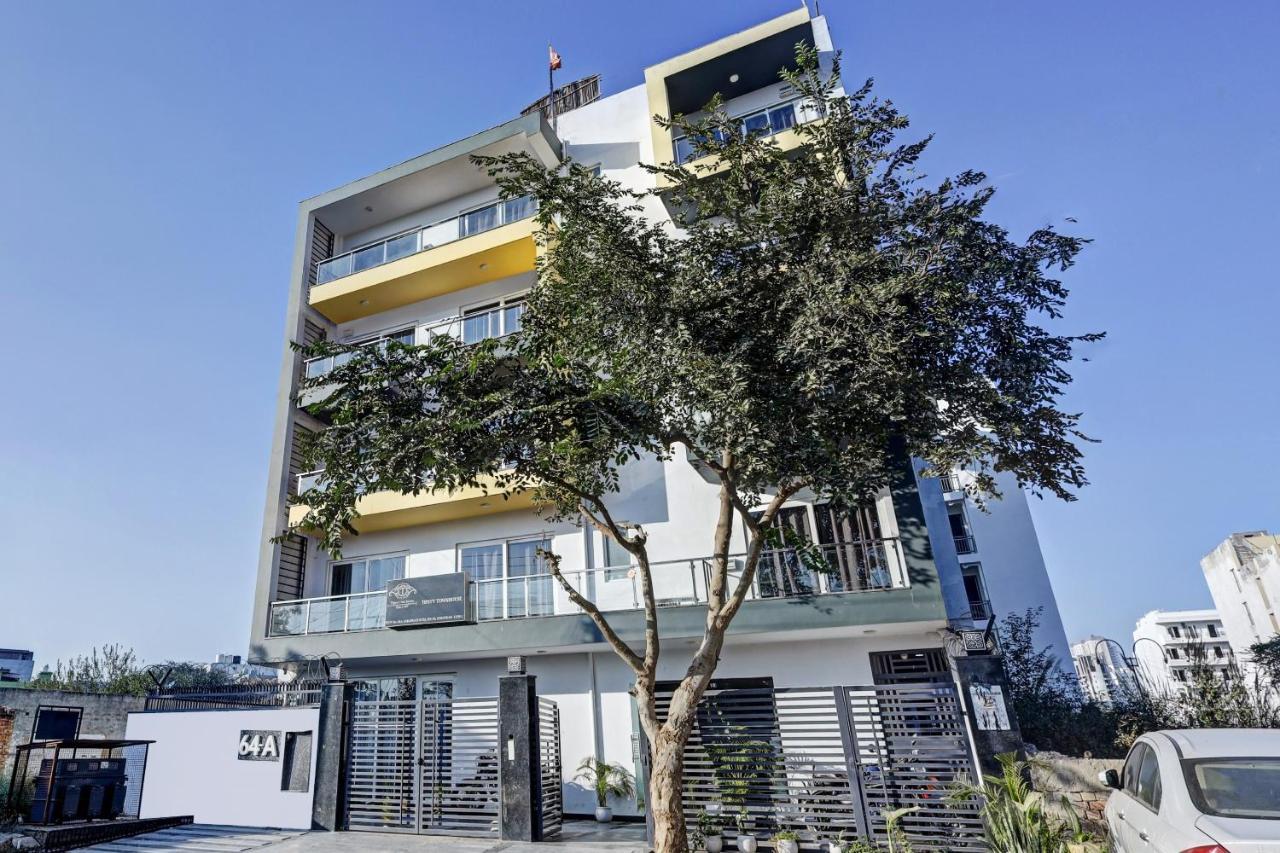 Super Townhouse Tipsyy Near Bestech Central Square Mall 古尔冈 外观 照片