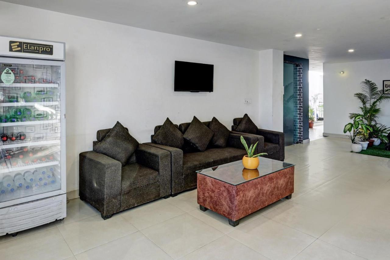 Super Townhouse Tipsyy Near Bestech Central Square Mall 古尔冈 外观 照片