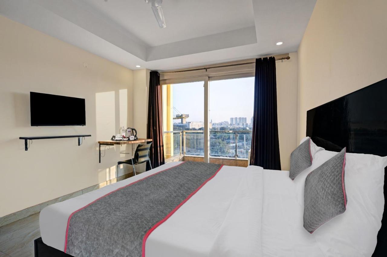 Super Townhouse Tipsyy Near Bestech Central Square Mall 古尔冈 外观 照片