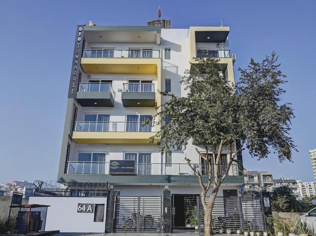 Super Townhouse Tipsyy Near Bestech Central Square Mall 古尔冈 外观 照片