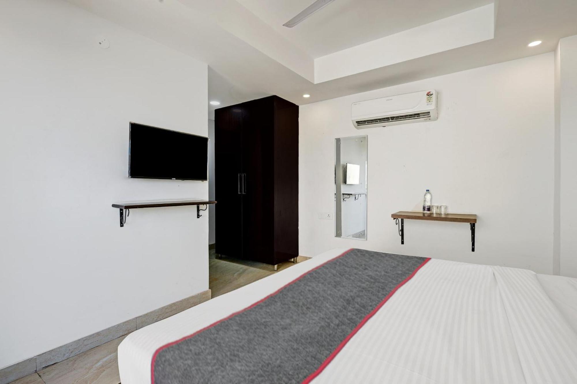 Super Townhouse Tipsyy Near Bestech Central Square Mall 古尔冈 外观 照片