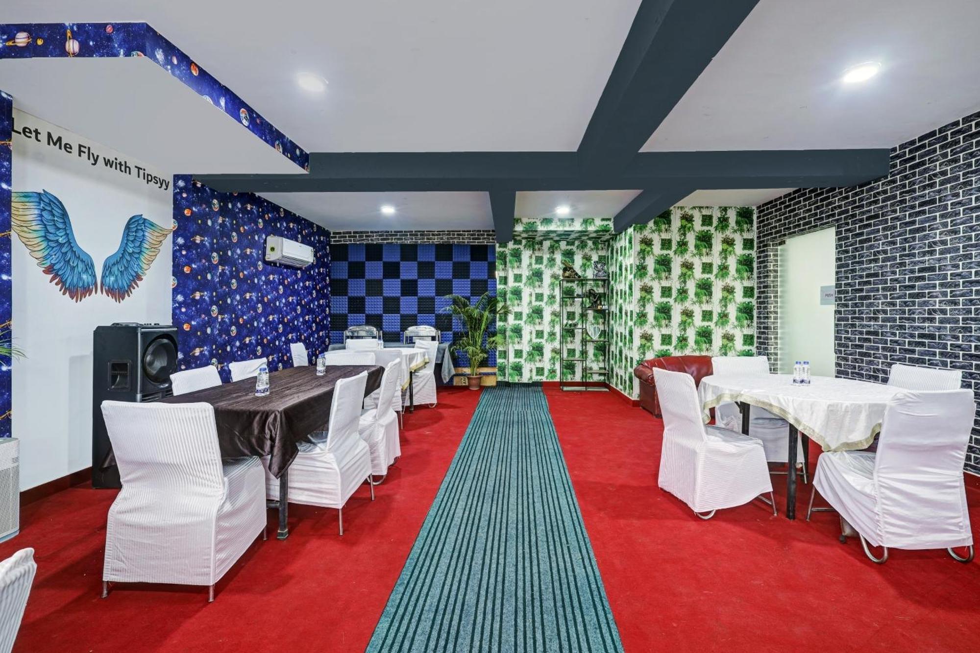 Super Townhouse Tipsyy Near Bestech Central Square Mall 古尔冈 外观 照片