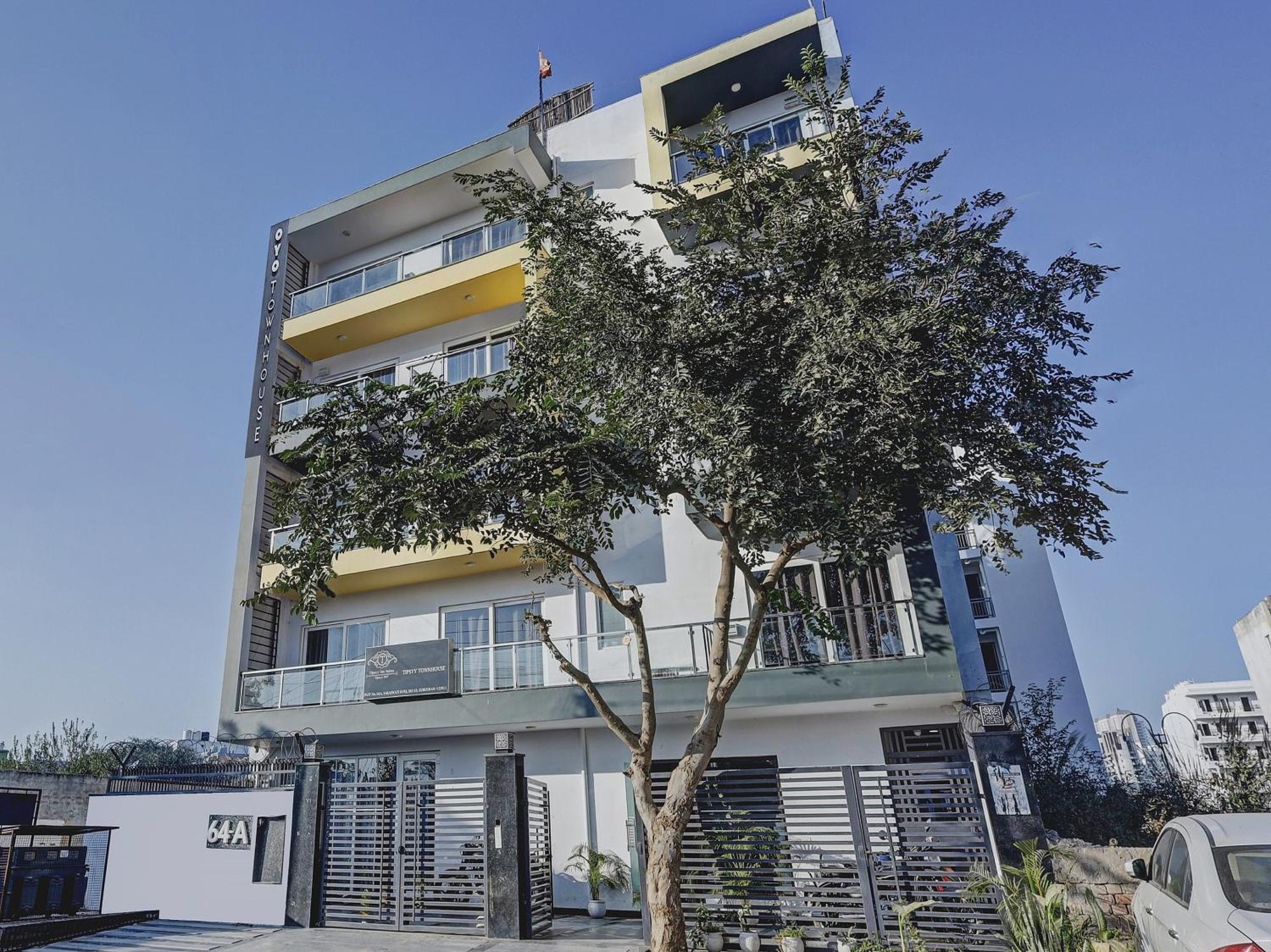 Super Townhouse Tipsyy Near Bestech Central Square Mall 古尔冈 外观 照片