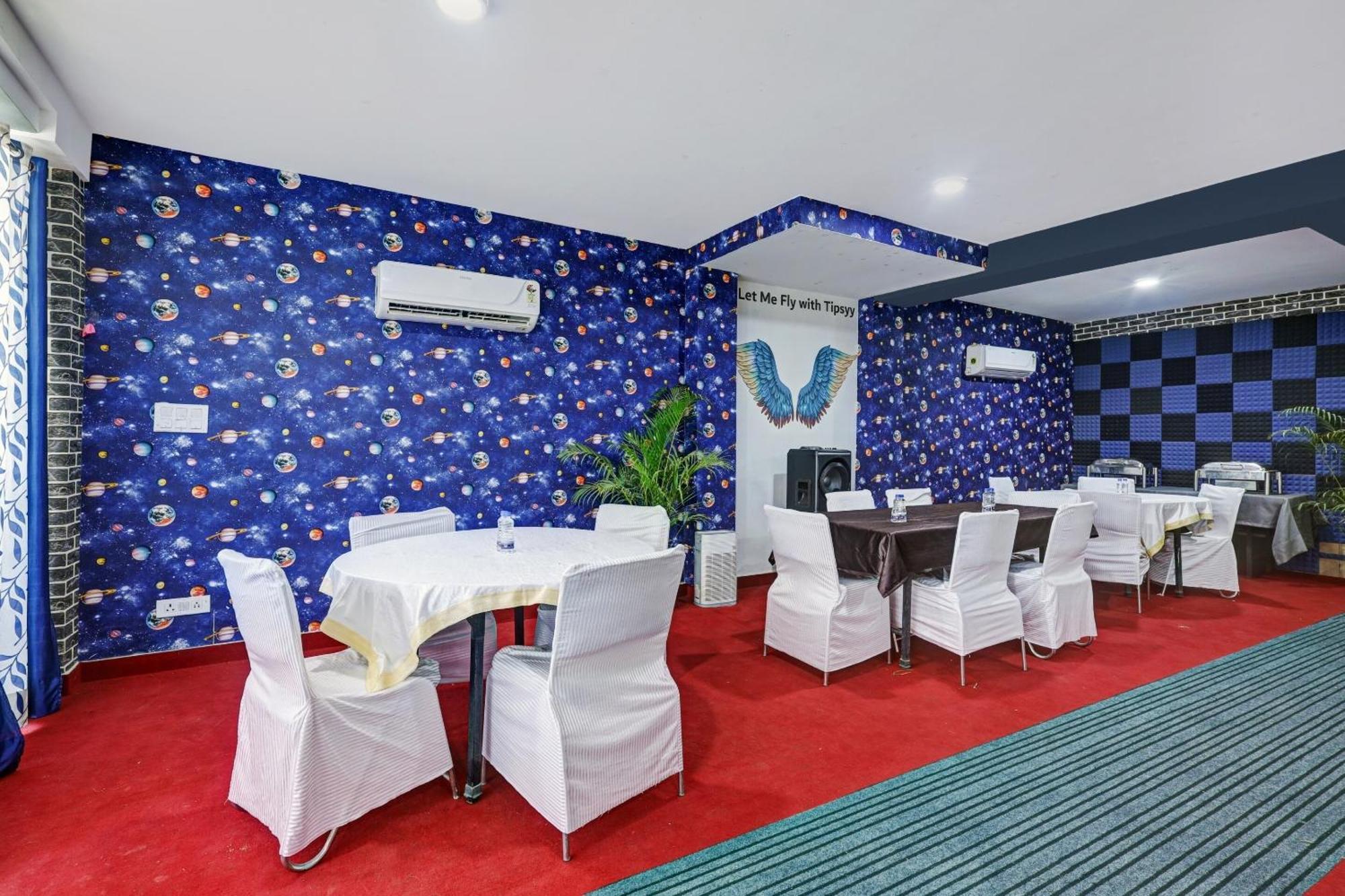 Super Townhouse Tipsyy Near Bestech Central Square Mall 古尔冈 外观 照片